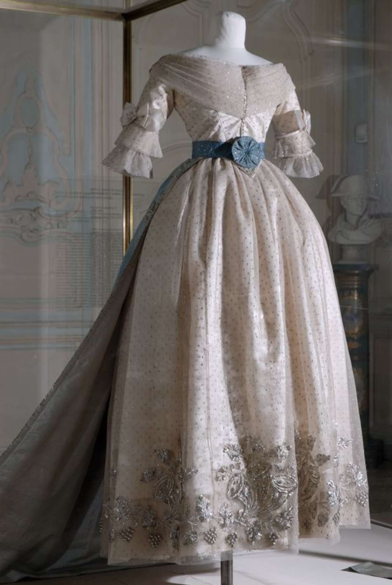 inv. 1615 abito restaurato